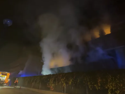 马德里住宅火灾致14岁少年身亡 母亲情况危重