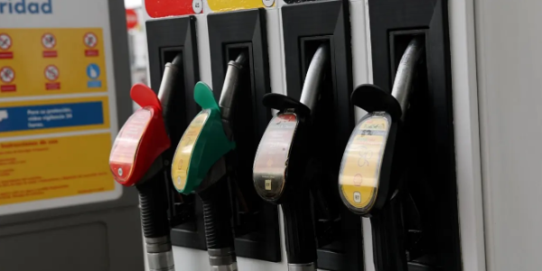 西班牙油价大幅波动 多家加油站推出优惠价