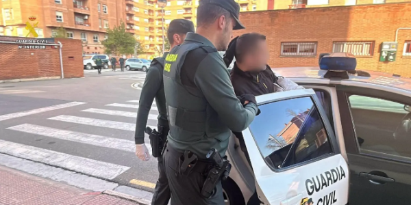 西班牙女子为逃家暴跳窗求生，43岁男子被警方逮捕