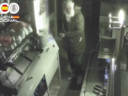 西班牙歹徒被捕15次后  又接连撬门洗劫餐馆和华人百元店