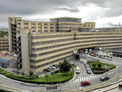 萨拉曼卡深夜车祸 女司机从10米高处坠落身亡