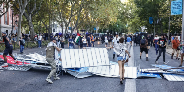 示威者冲入赛道引争议 马德里法官裁定警方部署不涉刑责