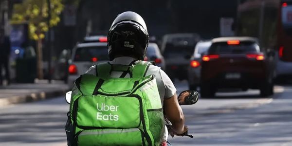 Uber Eats宣布终止与自由职业配送员合作