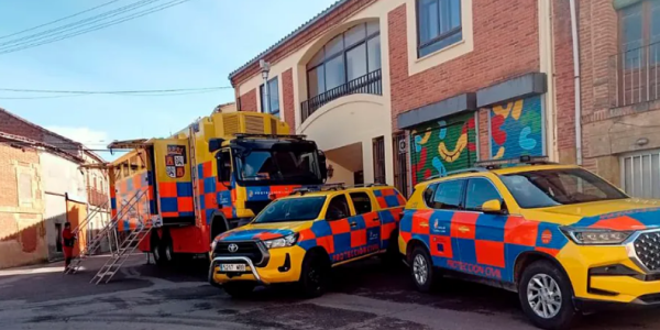 西班牙16岁少年无驾照摩托车与卡车相撞身亡