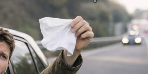 假装紧急情况避堵？西班牙司机或被罚300欧元