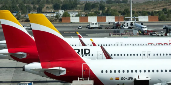 6名闹事乘客扰乱航班 西班牙客机紧急改降等警方到场处理