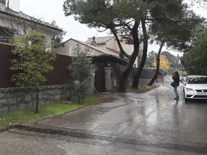 马德里郊区家庭悲剧：女方身中50刀 丈夫疑自杀