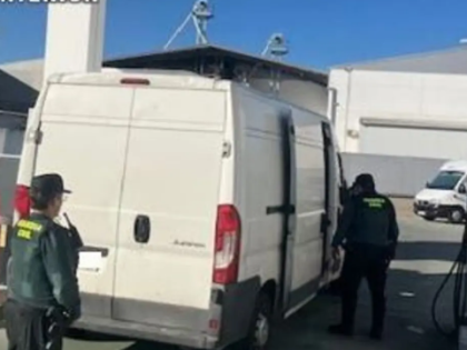 西班牙男子骗取公司燃油10万欧元 被警方当场抓获