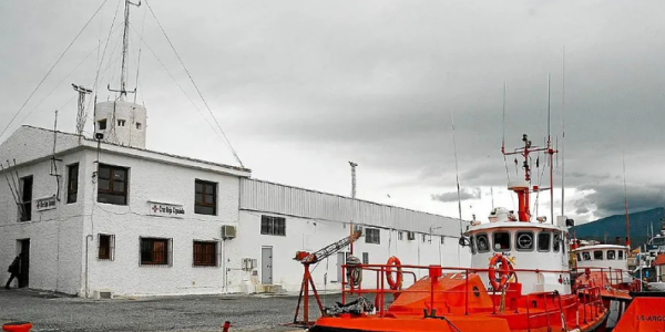 西班牙海岸发现三具遗体 疑与偷渡船有关