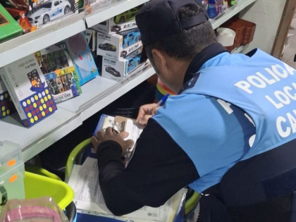 西班牙警方大检查华人店  查扣两千多件违规玩具