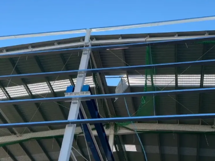 马德里一工人从14米高厂房天窗坠落  不幸身亡