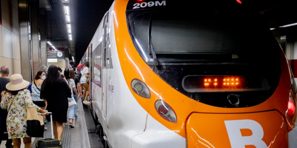 巴塞罗那铁路突发事故 一人触电不幸身亡