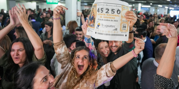 圣诞大彩的中奖概率有多少？为何中了头奖却觉得没发财