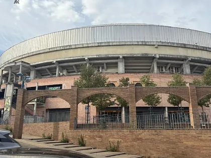 马德里夜店大规模突击行动：30人被捕、超500人身份核查