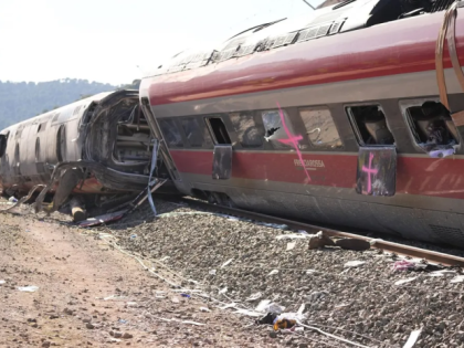 人为失误或有人破坏？西班牙列车事故原因难明