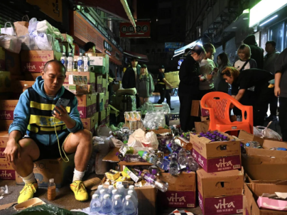 香港大埔火灾已55人遇难：救援攻坚与全城守望