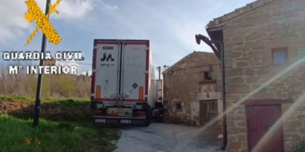 又一起“导航坑车”事件： 西班牙司机因GPS指引陷困境