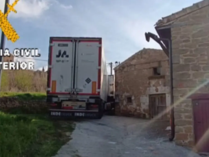 又一起“导航坑车”事件： 西班牙司机因GPS指引陷困境