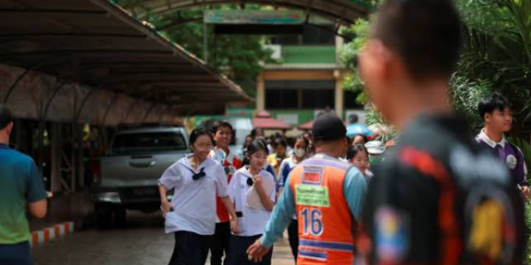 泰国14岁学生枪击祖父母后闯入学校开火 8人死亡约30人受伤