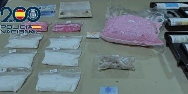 马德里南部汽车站女子携10袋毒品被捕 原计划乘大巴前往罗马