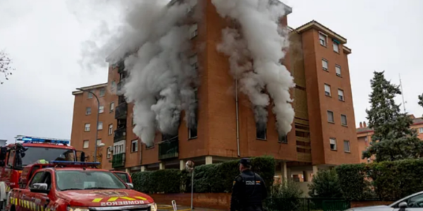 托莱多一住宅楼发生火灾  两名警察与六名居民被送往医院