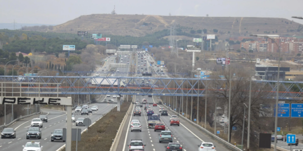 风暴致降雪高度下降 高速或限行 DGT提醒配备冬季轮胎与防滑链