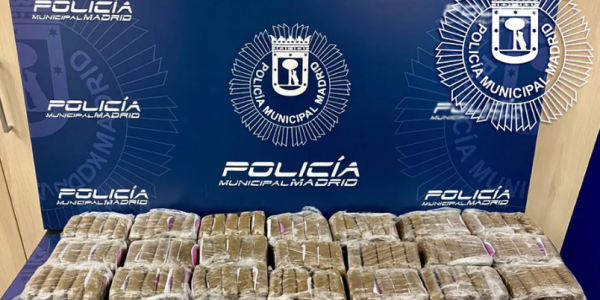 马德里网约车司机涉毒被捕 车内查获近9公斤大麻脂