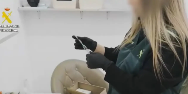 瓦伦西亚女子涉嫌非法开展数百例医美治疗 被控非法行医等罪名