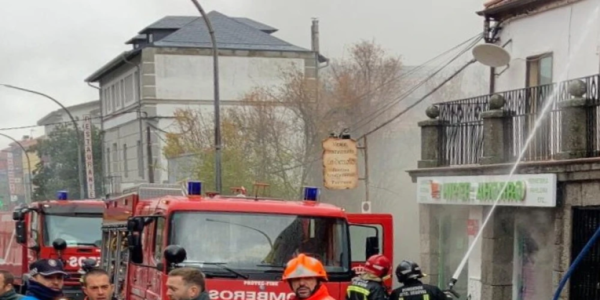 华人百元店起火产生大量有毒浓烟  上百居民被疏散