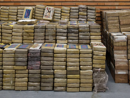 西班牙北部一货船藏匿逾40公斤可卡因被查获