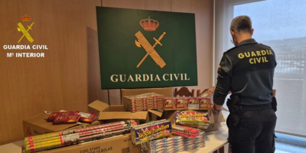 违法销售烟花爆竹  华人百元店被警方查处