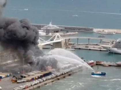 巴塞罗那港口突发大火：黑烟冲天影响全城