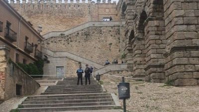 muere-turista-segovia-caer-desde-acueducto_01744470981266.jpg