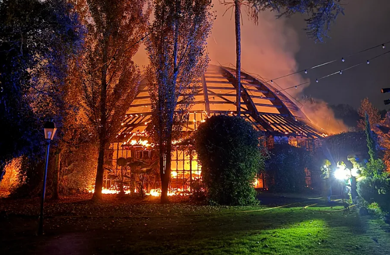 加泰罗尼亚知名宴会厅Mas Marroch凌晨起火 罗卡兄弟誓言“重建与重生”