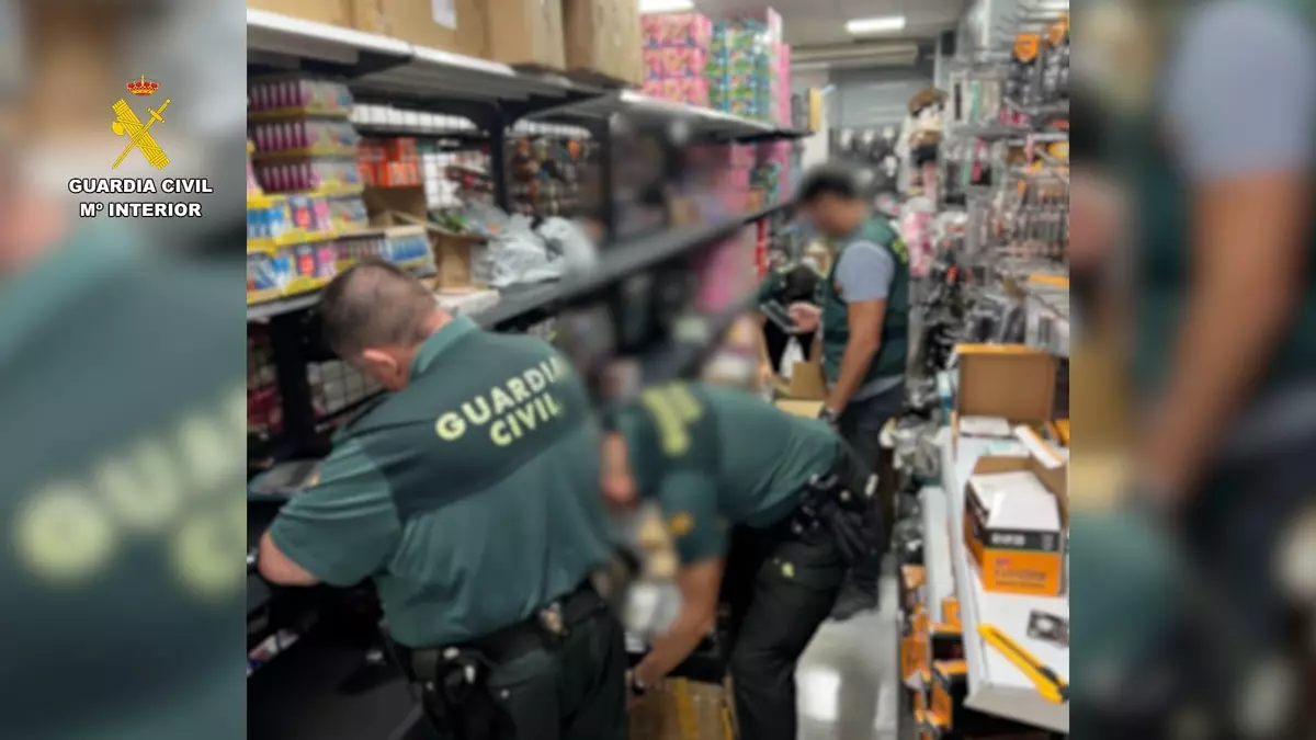 警方在华人百元店查获300万欧元假玩具  地下室成秘密工厂