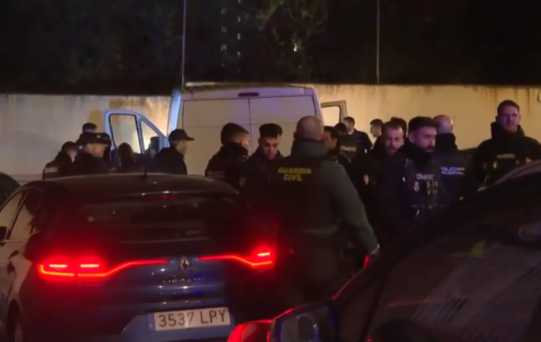 马德里惊险追车70公里 两男子抛建材袭警终被捕