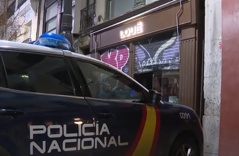 西班牙警方捣毁“撞店抢劫”团伙 9人落网涉案22起