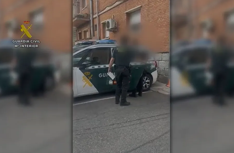 利用仓库主管身份私下卖货！马德里男子涉嫌盗取上千瓶酒